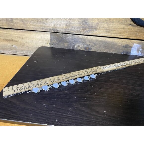 Vintage Moonray / Moonglow Creamy White Lucite Heart Choker Necklace 16 Inch - Picture 6 of 10